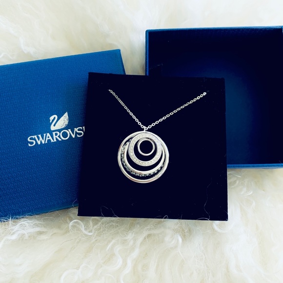 Swarovski pendant necklace - Picture 2 of 5